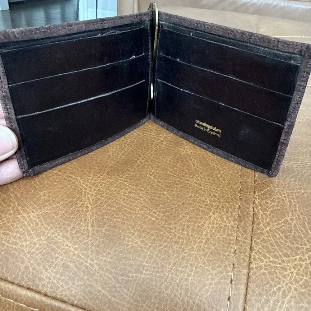 Vintage Bloomingdale's Genuine Leather Bifold Wallet Made in England 4.5x3”